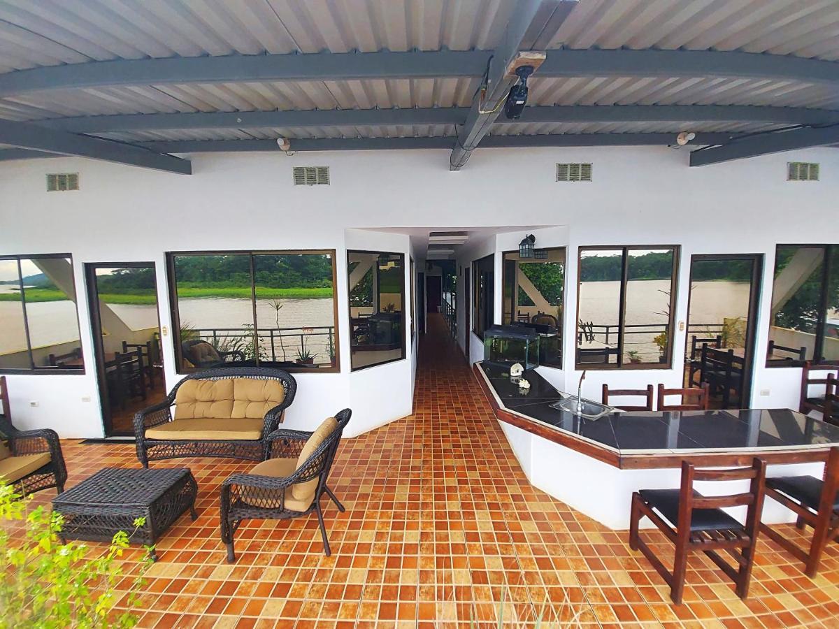 Tortuguero Adventures Guesthouse Ngoại thất bức ảnh